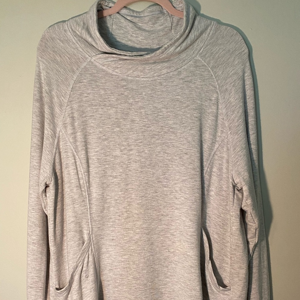 Yogalicious cowl turtleneck sweatshirt XXL